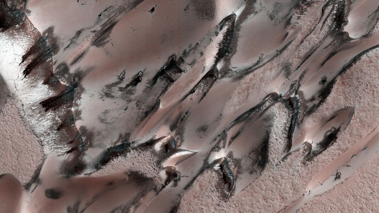 ذوبان الصقيع على سطح المريخ