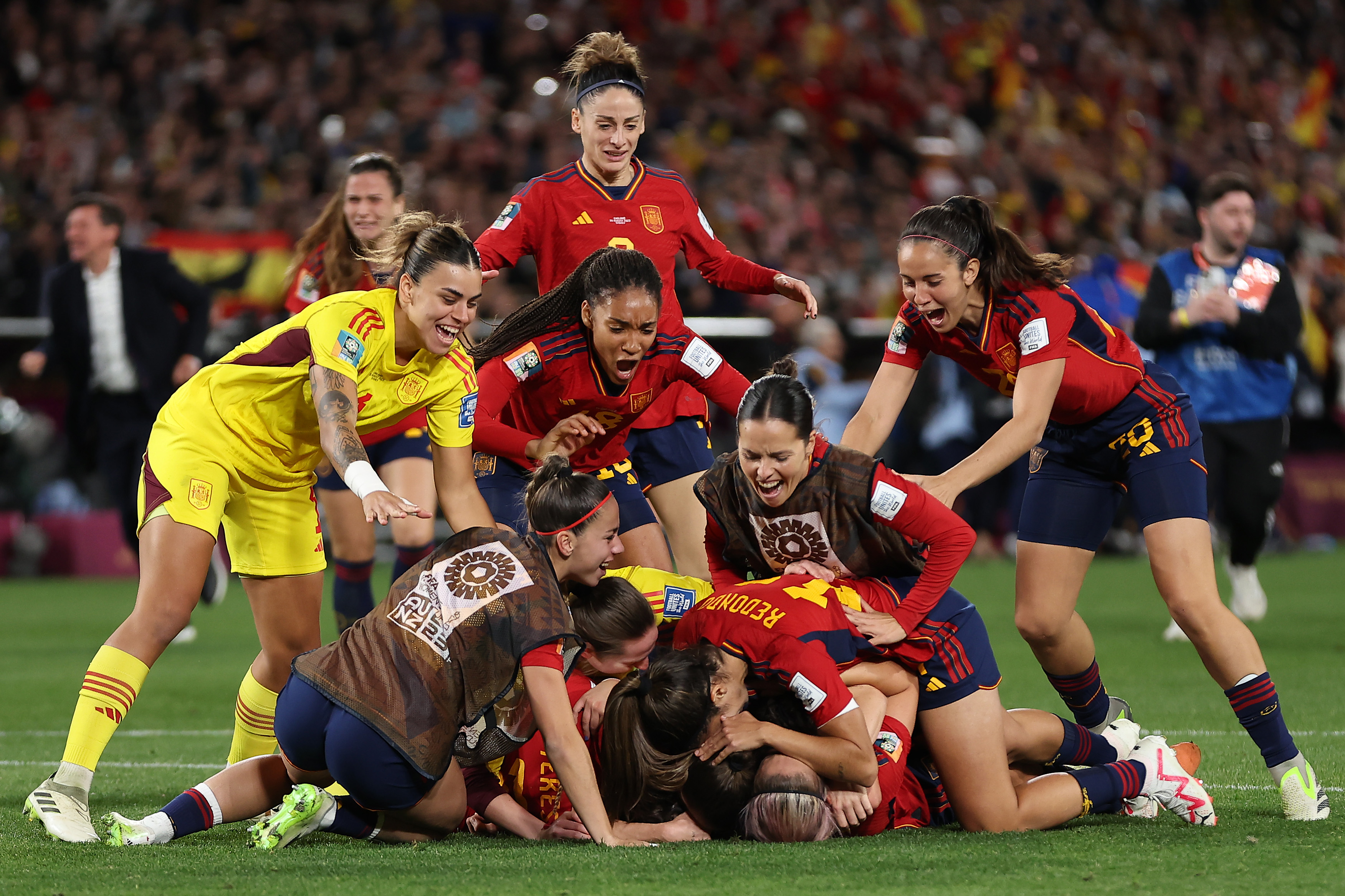 Spain celebrate after winning the FIFA Women's World Cup