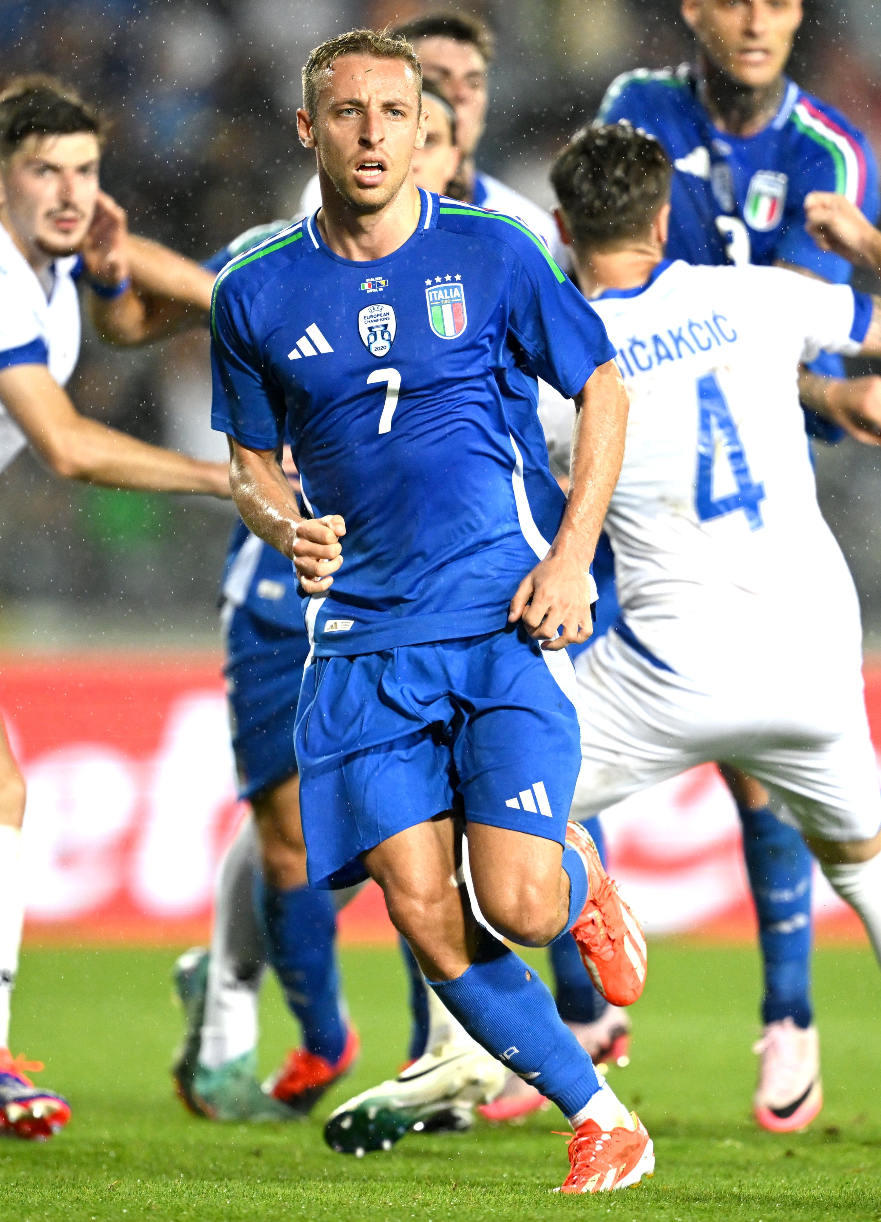 إيطاليا ضد البوسنة  والهرسك (3)