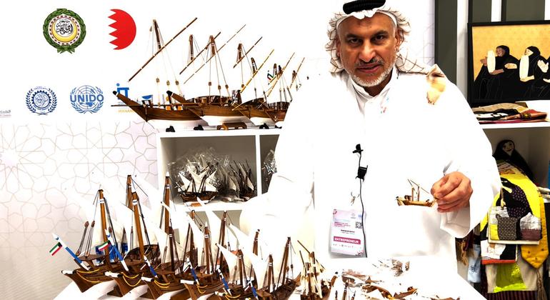 كامل غضبان القلاب من الكويت متخصص في صناعة السفن شارك في المعرض العربي للأسر المنتجة.