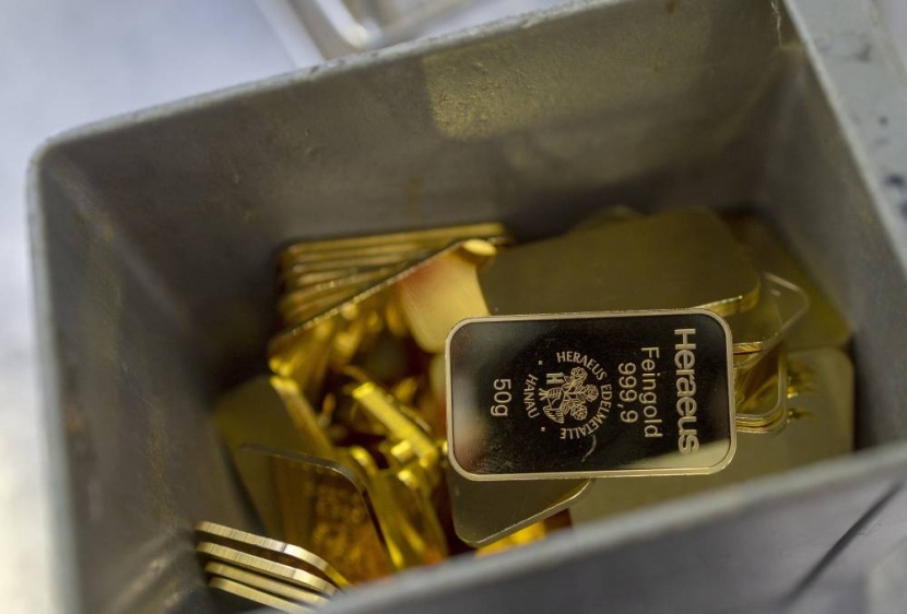 الذهب يرتفع 0.1 % مع ترقب المستثمرين شهادة رئيس الفيدرالي أمام الكونجرس